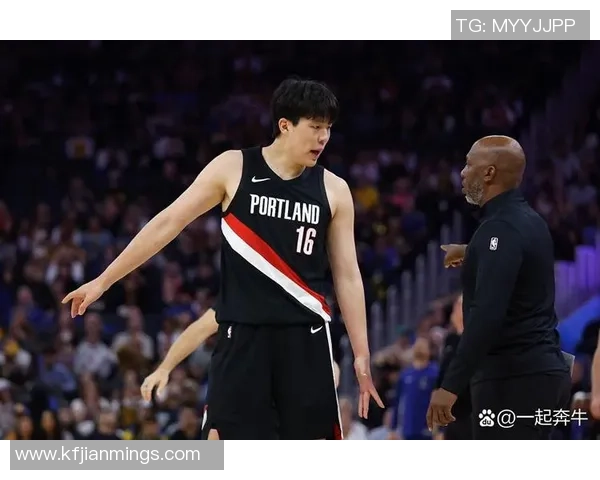 本赛季仅有三名球员单场砍下40分15板且命中率超过60的精彩表现 本赛季仅有三名球员单场砍下40分15板且命中率超过60的精彩表现